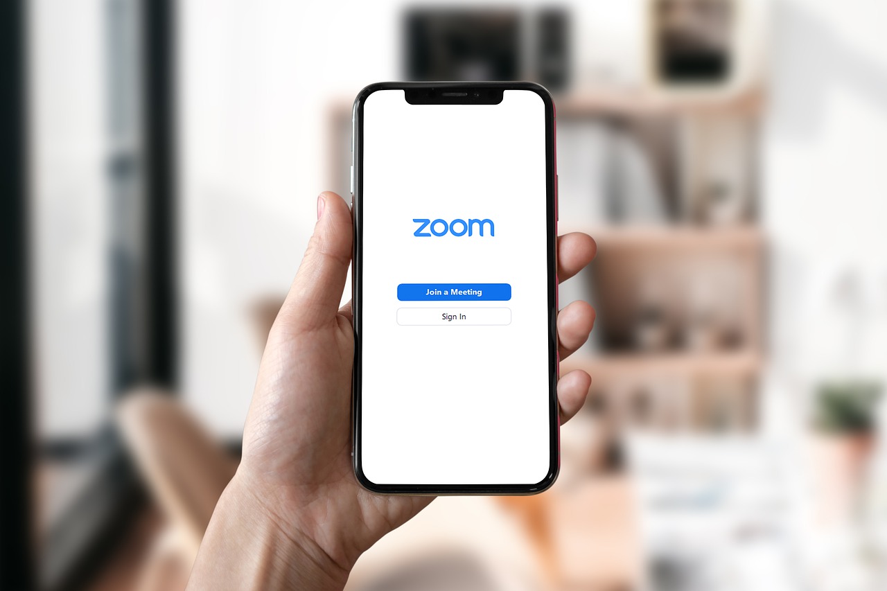 hand, phone, zoom